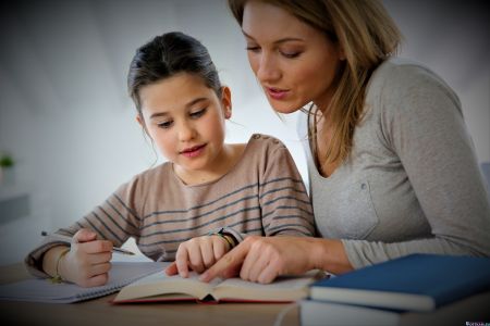 Зачем родители школьников платят репетитору за домашнее задание?