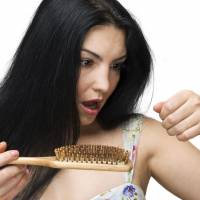 Причины выпадения волос у многих женщин