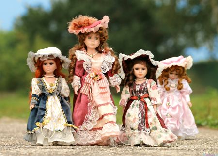 Какими бывают фарфоровые куклы