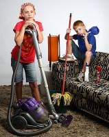 Как привлечь ребенка к уборке?