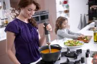Блендер - незаменимый помощник на кухне молодой мамы