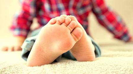 Вросший ноготь у ребенка на ноге, лечение без операции