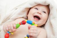 4 правила подбора игрушек для новорожденных